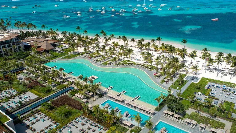 Punta Cana Airport to Lopesan Costa Bávaro: Private Transfer Guide