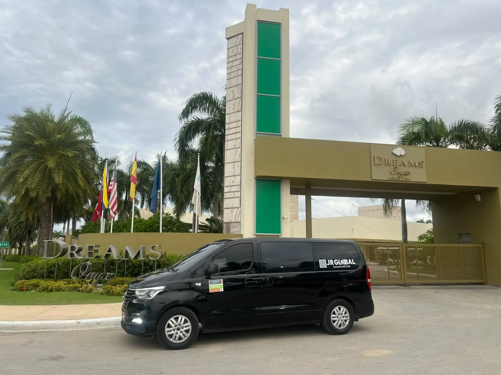 Punta Cana Airport to Dreams Onyx Resort & Spa: Private Transfer Guide